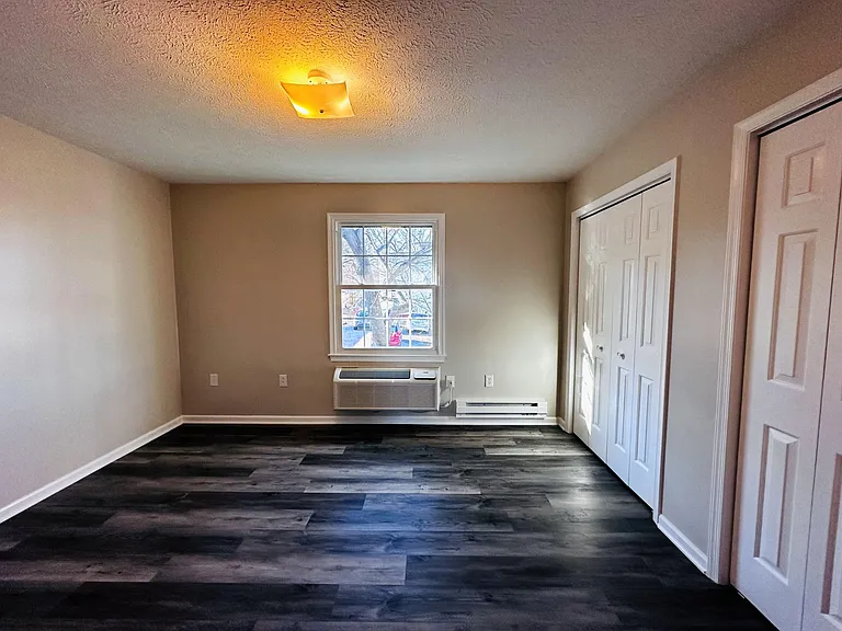 401 Woodland Cir #9 — Photo 10