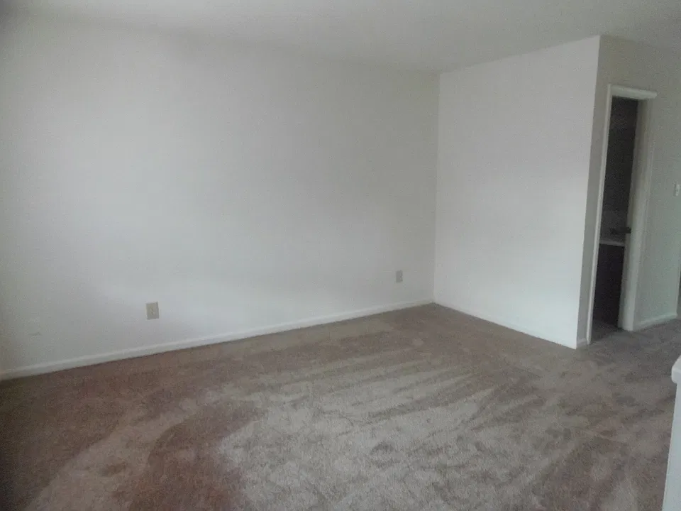 401 Golf Rd #100
