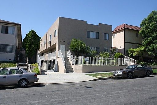 1st image of 4906 Rosewood Ave APT 202