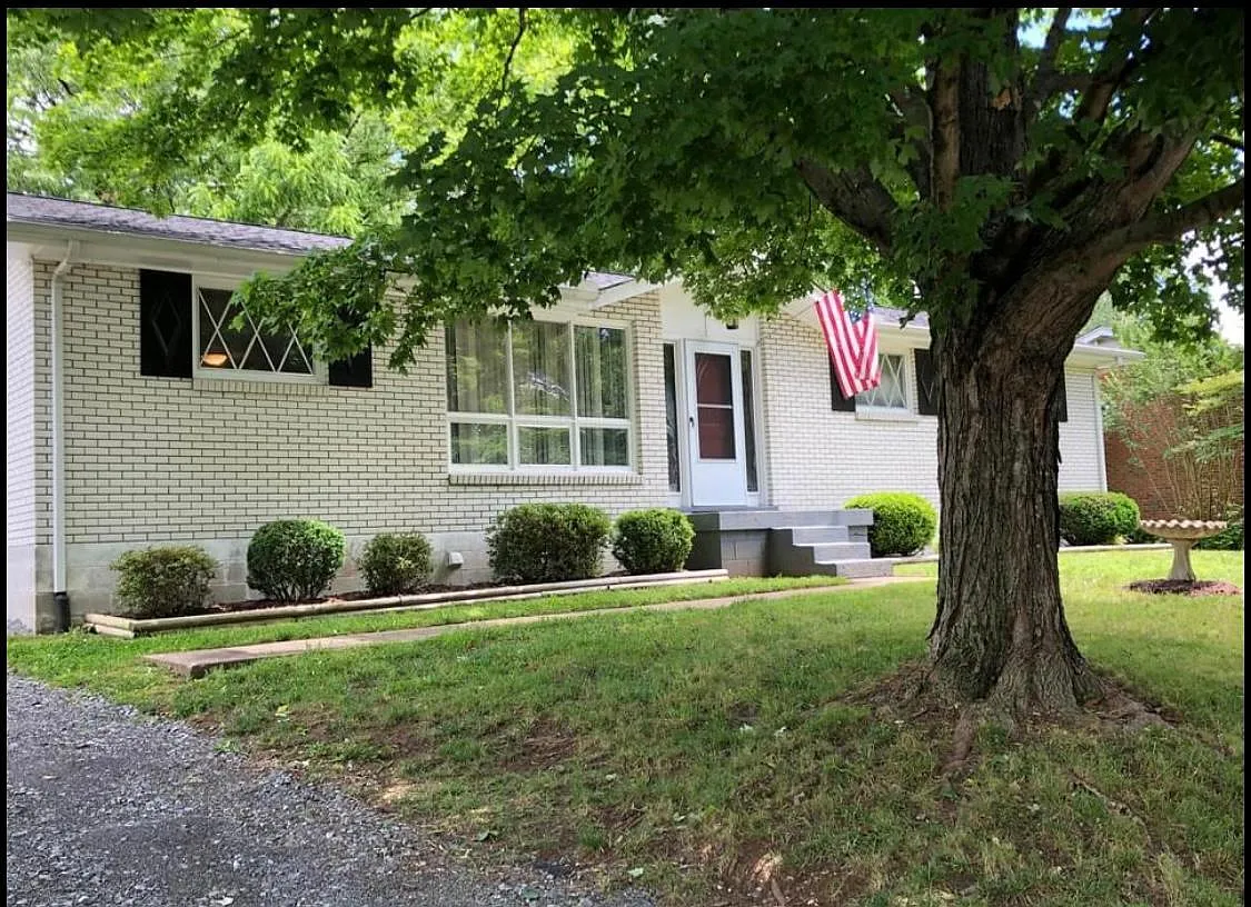394 Annex Ave — Photo 3