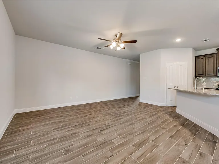 4008 Gray Wolf Dr — Photo 4
