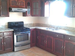 1007 S Acacia Ave, Compton, CA 90220