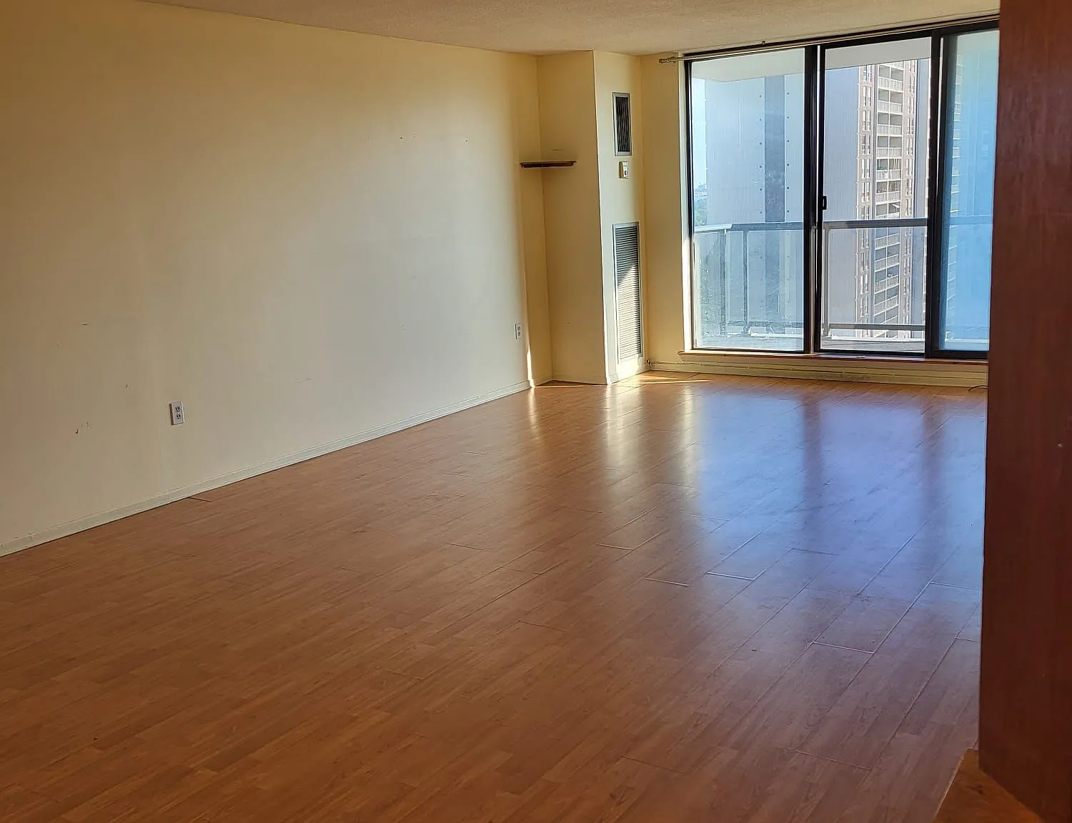 3 bed, $2,575 — Photo 2