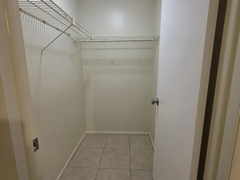 145 Pinellas Way N #6 — Photo 23