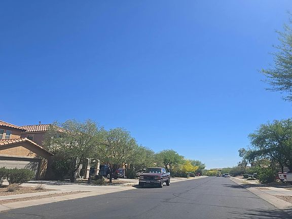 5th image of 944 W Calle Sauce Blanco