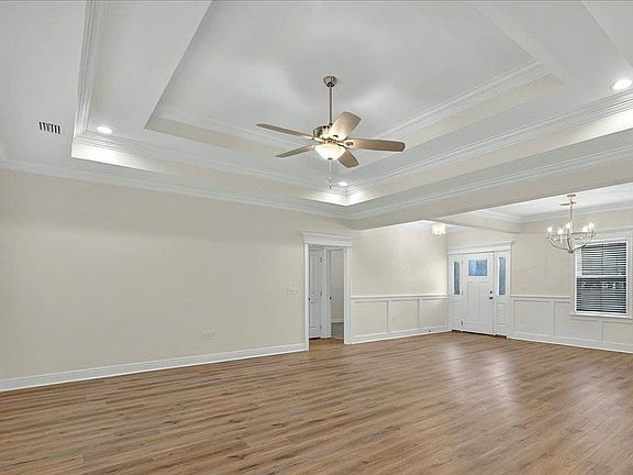 4th image of 80 Arden Rd