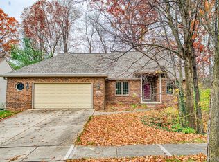 1456 Colony Dr, Saline, MI 48176