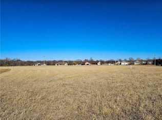 Country Ln, Council Grove, KS 66846