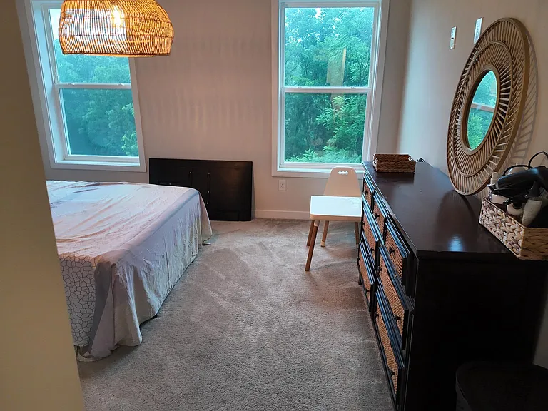 148 Kennedy Dr — Photo 22