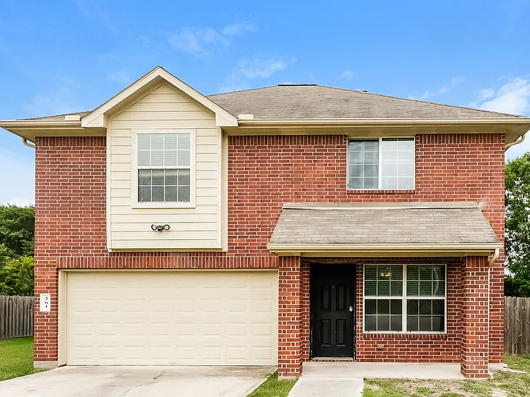 261 Kellyn Ct — Photo 1