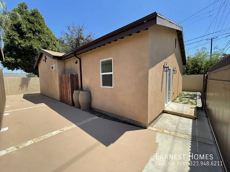 7252 Glade Ave — Photo 17