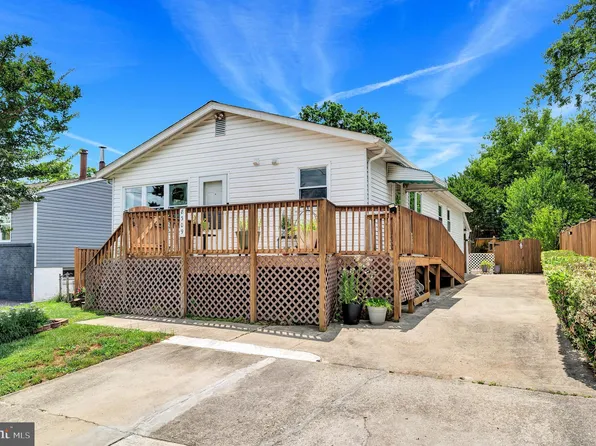 8309 Spruce Hill Dr, Laurel, MD 20707