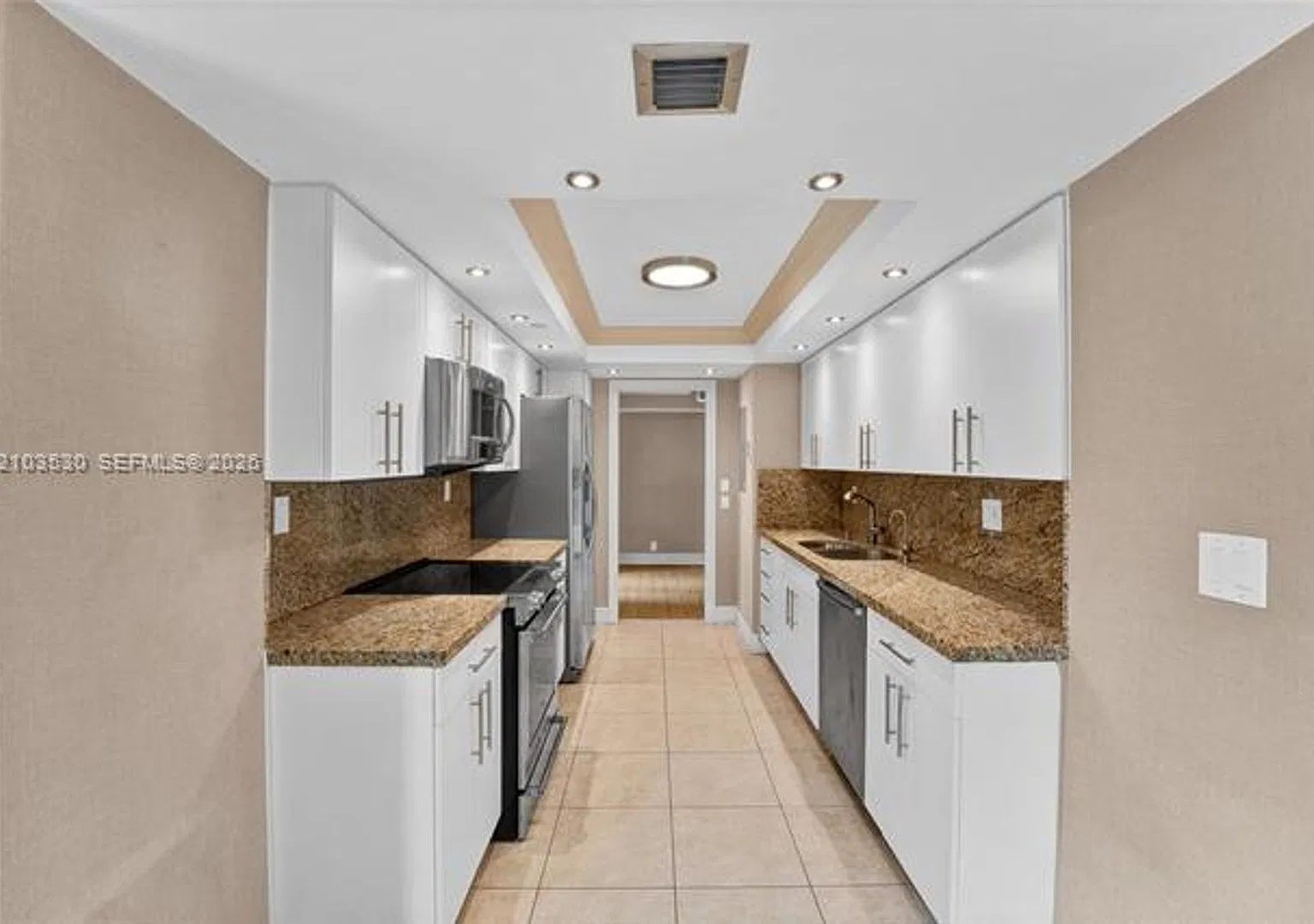 2000 Towerside Ter cu-301, Miami, FL 33138 — Photo 2
