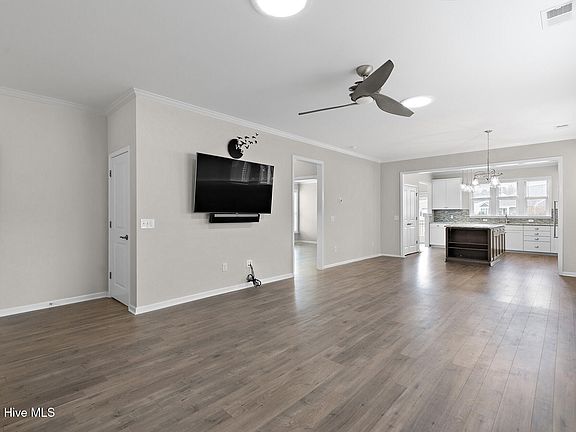 5th image of 1101 Snowden Road