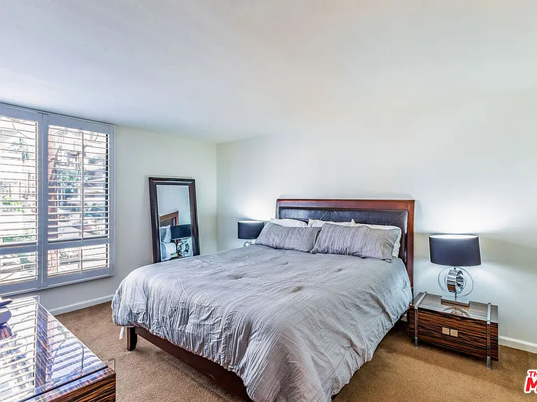 7320 Hawthorn Ave #213 — Photo 8
