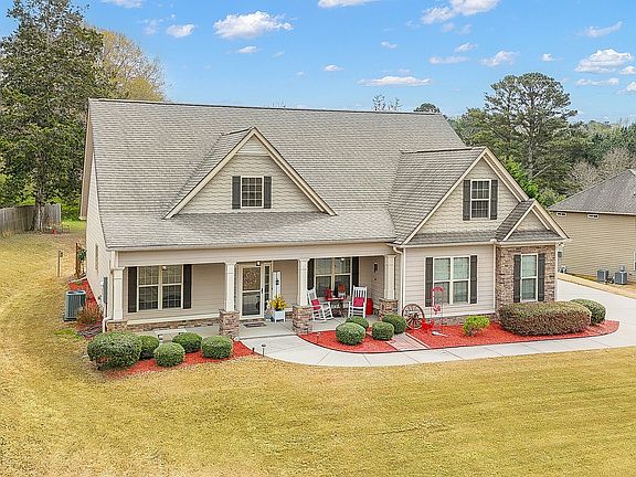 2nd image of 32 Austin Storey Cir