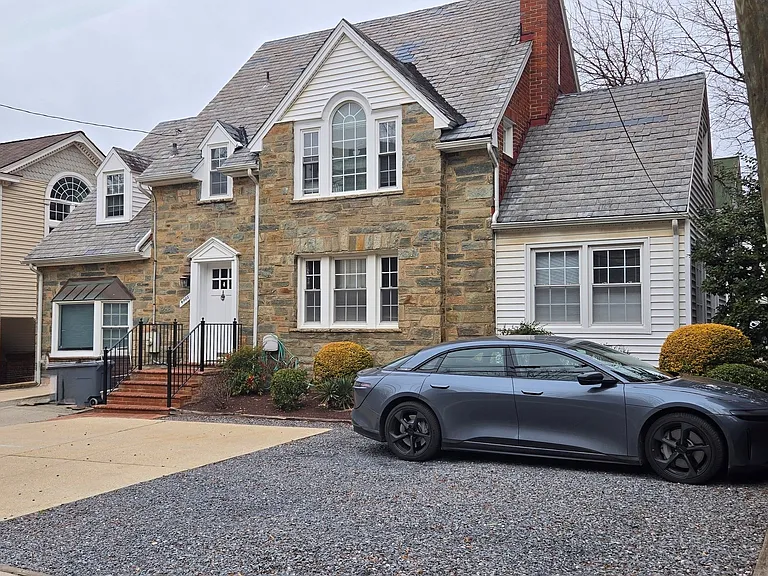 4905 Montgomery Ln — Photo 1
