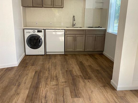 4th image of 21 Millbrae Ave