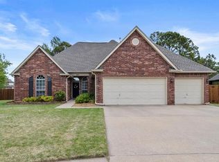 613 N Aster Pl, Broken Arrow, OK 74012