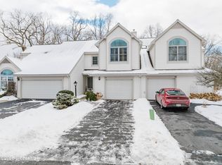 11 Malibu Hl, Rensselaer, NY 12144