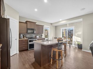 1756 63rd St SW, Edmonton, AB T6X 0S1