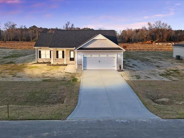 305 Creeks Edge Drive, Pikeville, NC 27863