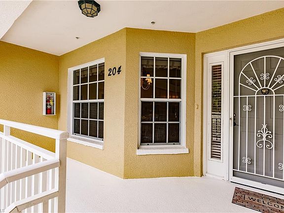 3rd image of 1960 Willow Bend Cir #5-204