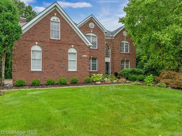 5318 Glenwood Crk, Clarkston, MI 48348