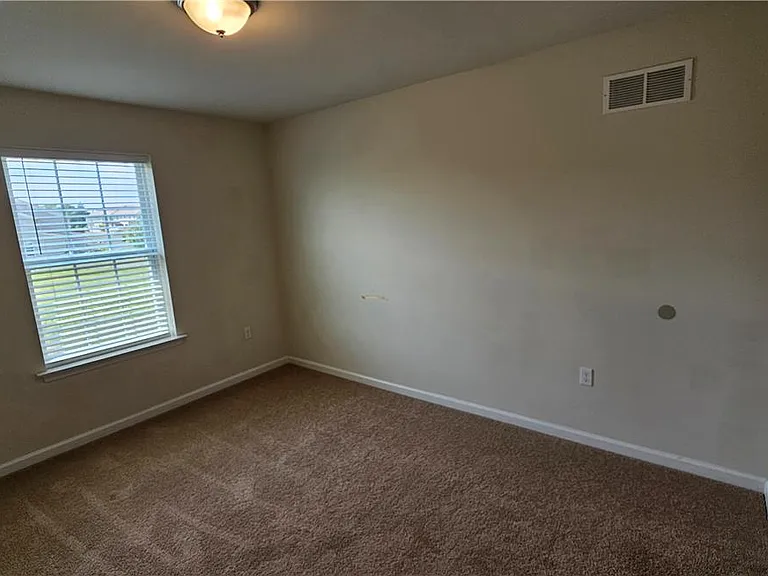 1462 Black Forest Dr S — Photo 21