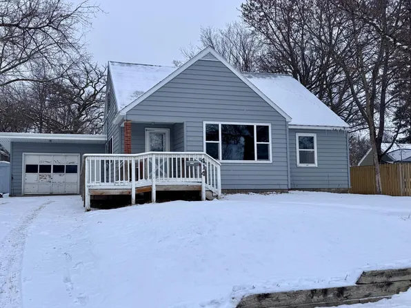 414 Willow St W, Detroit Lakes, MN 56501