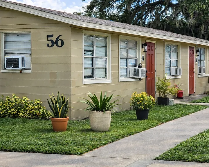 Oak Leaf Apartments — Photo 41