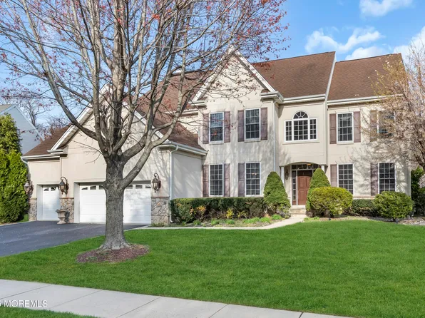 41 Hedgerow Lane, Manalapan, NJ 07726