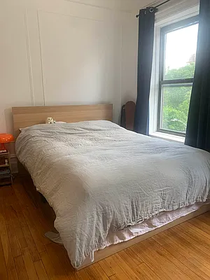 Rented by M.Grossman R.E. Management | media 25