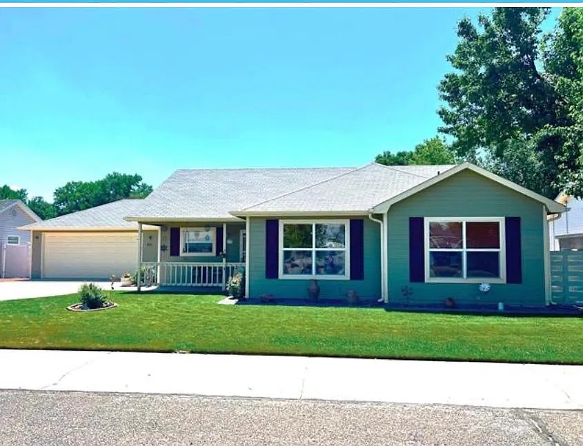 511 Hazel Cir