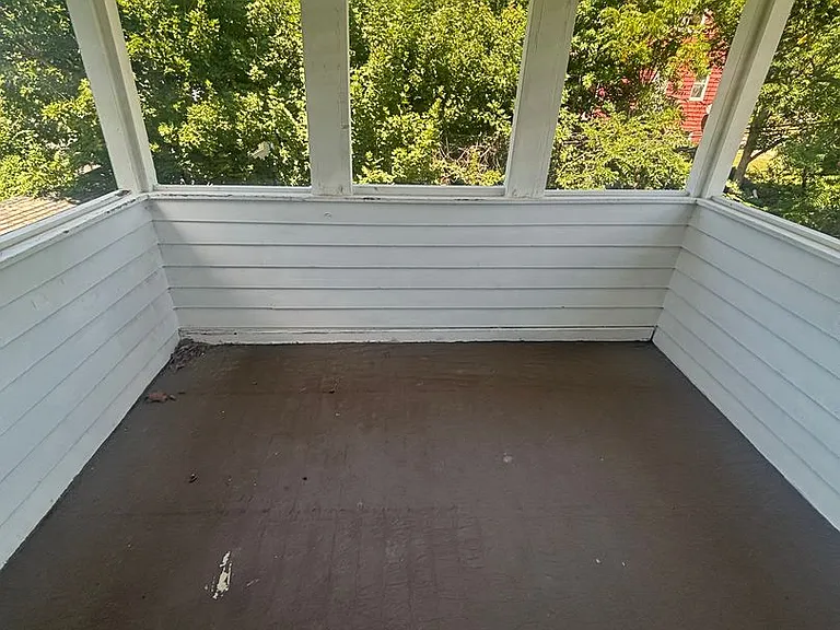 12327 Phillips Ave — Photo 5