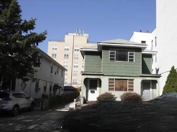 1440 W 5th St, Brooklyn, NY 11204
