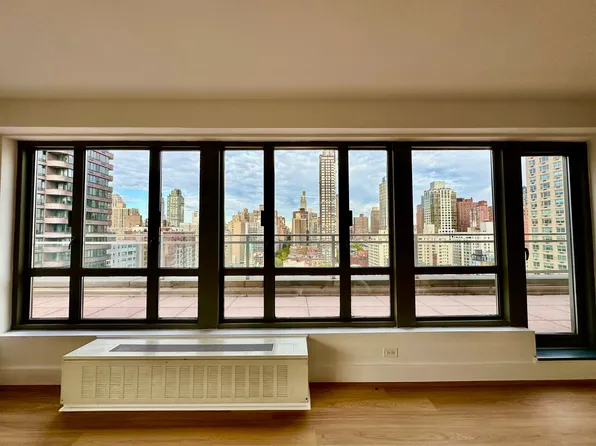 501 East 87th Street image 5 of 39