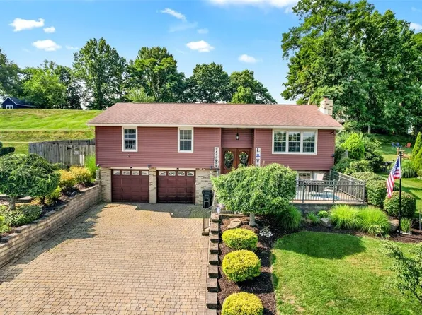 107 Tory Rd, Coraopolis, PA 15108