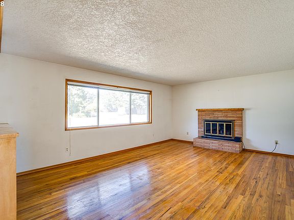 4th image of 1115 NW 95th St