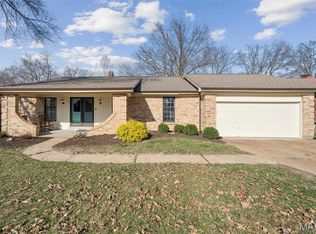 5119 Olde Silver Pl, Saint Louis, MO 63128