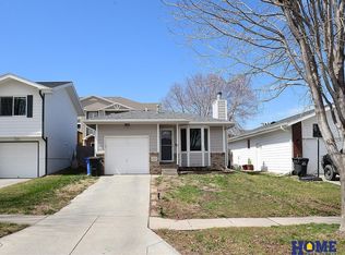 2017 SW 26th St, Lincoln, NE 68522