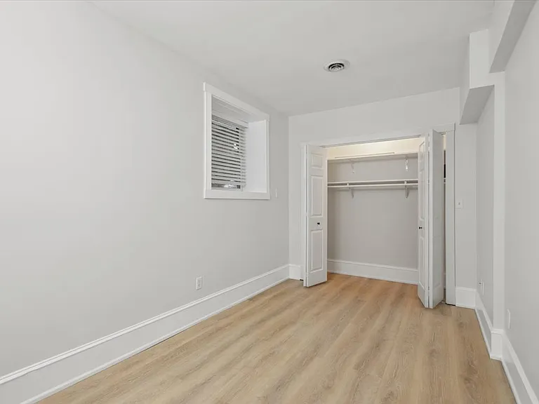 859 W Wellington Ave #G — Photo 15