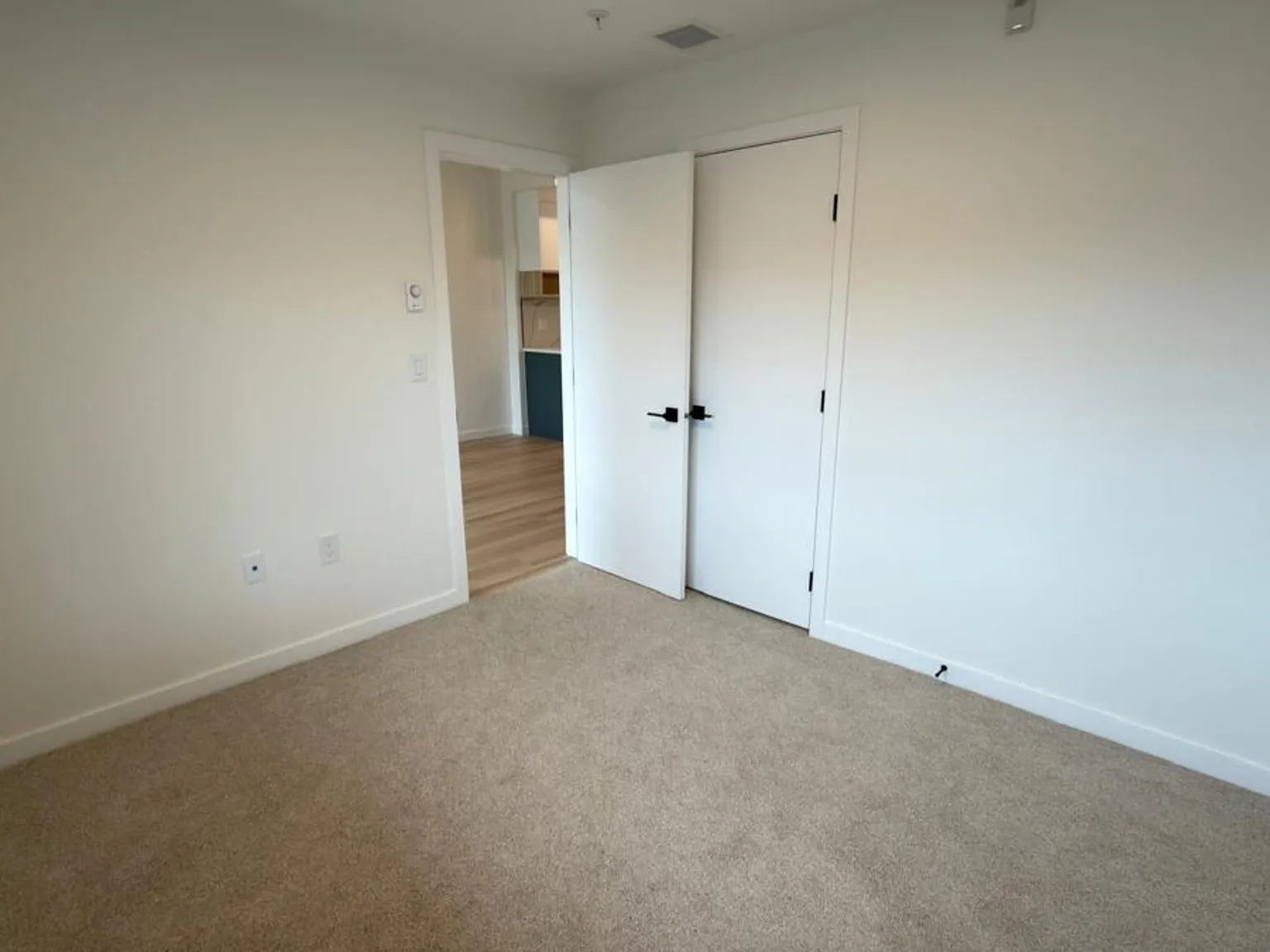 6270 Gooseberry Dr Surrey — Photo 3