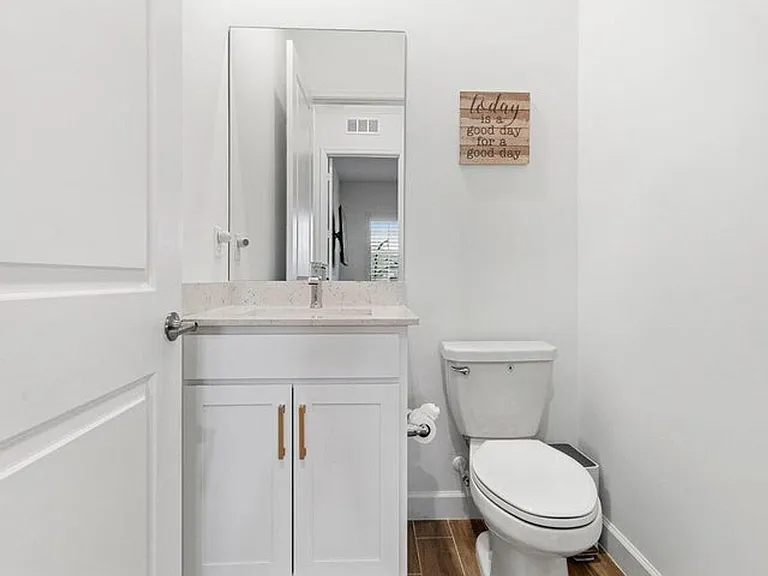 962 Castaway Ct — Photo 16