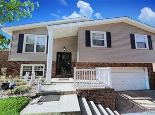207 Stolze Dr, East Alton, IL