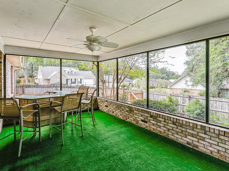 1960 Woodbridge Dr — Photo 30
