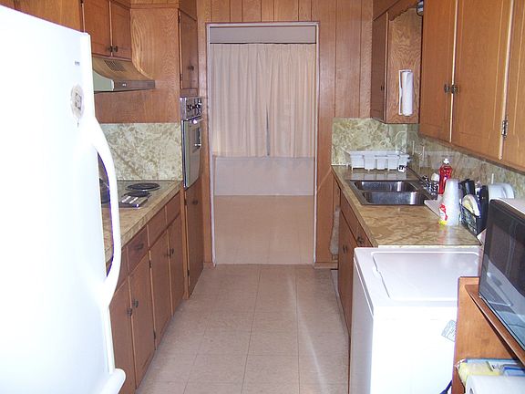 2nd image of 205 Crestwood Dr