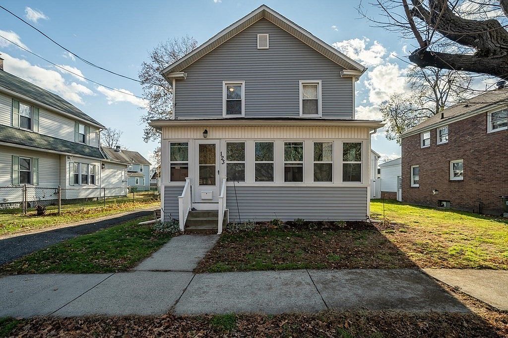 123 Newbury St, Chicopee, MA 01013 Zillow