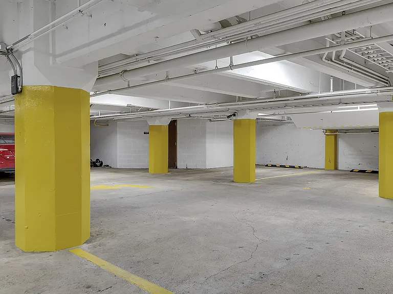 100 South — Photo 19