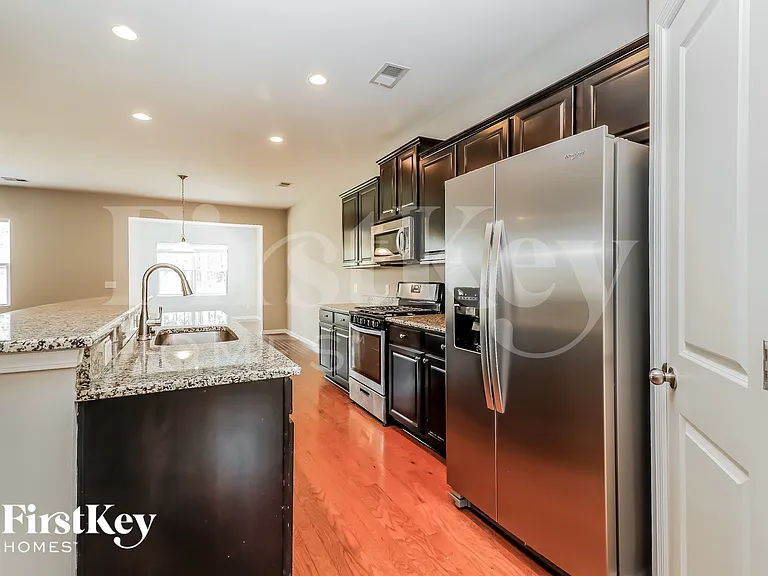 602 Bridgewater Ct — Photo 6